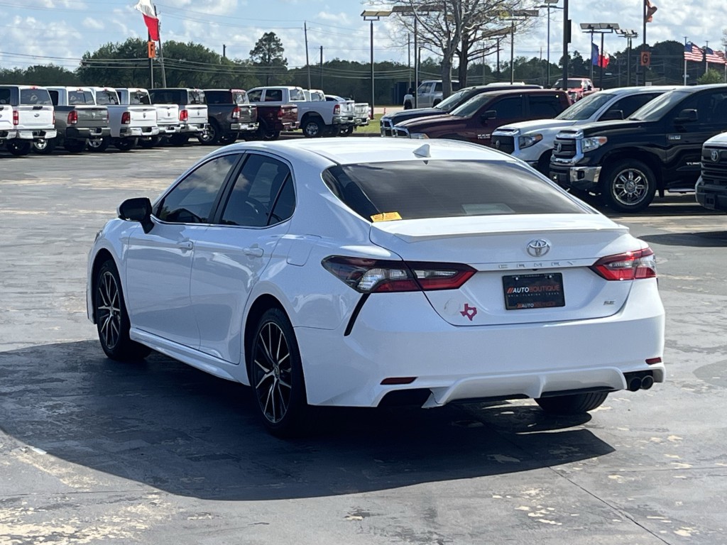 2021 Toyota Camry Image 9