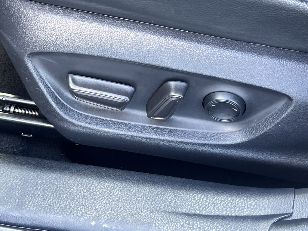 2021 Toyota Camry Image 20