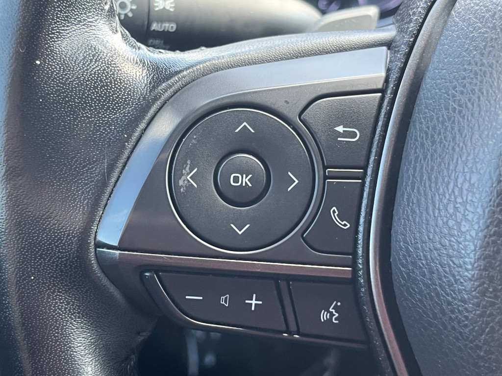 2021 Toyota Camry Image 21