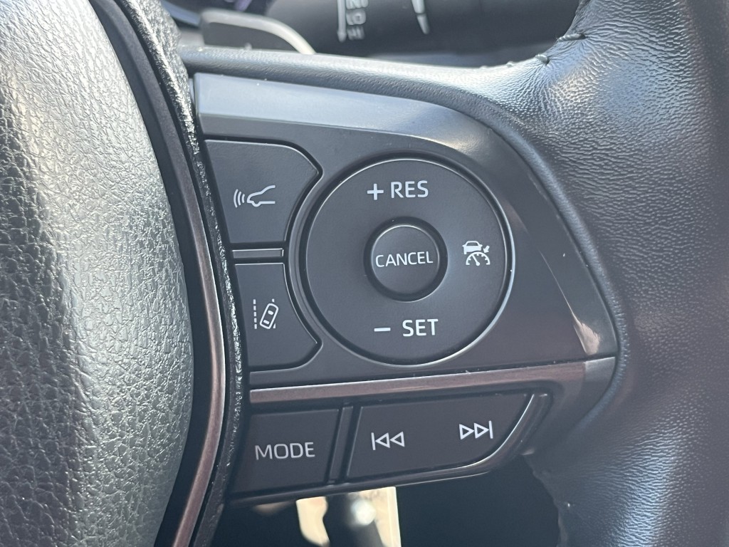 2021 Toyota Camry Image 22