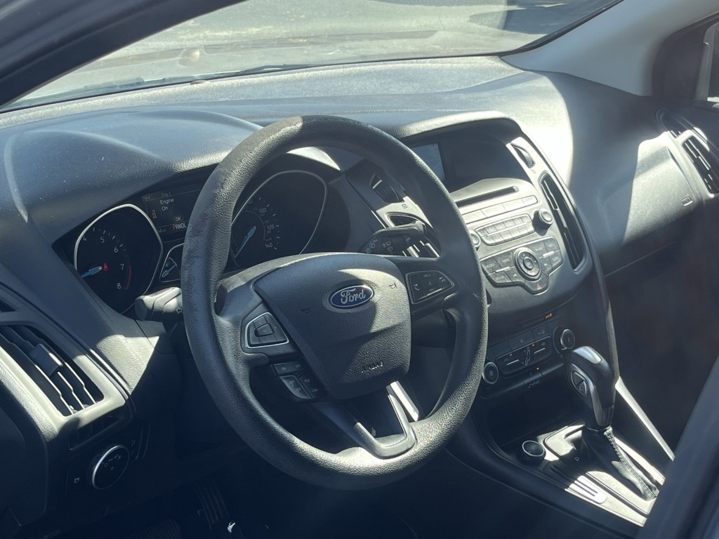 2016 Ford Focus Image 8