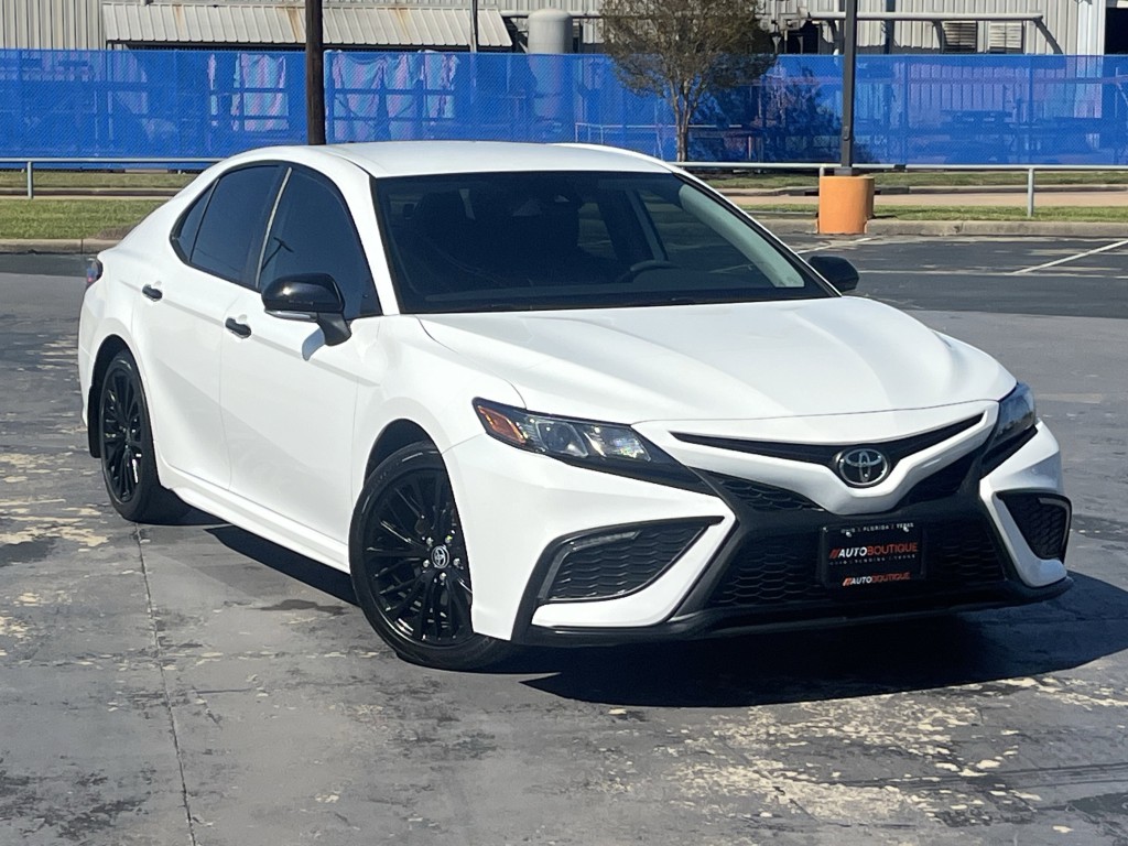 2022 Toyota Camry Image 3