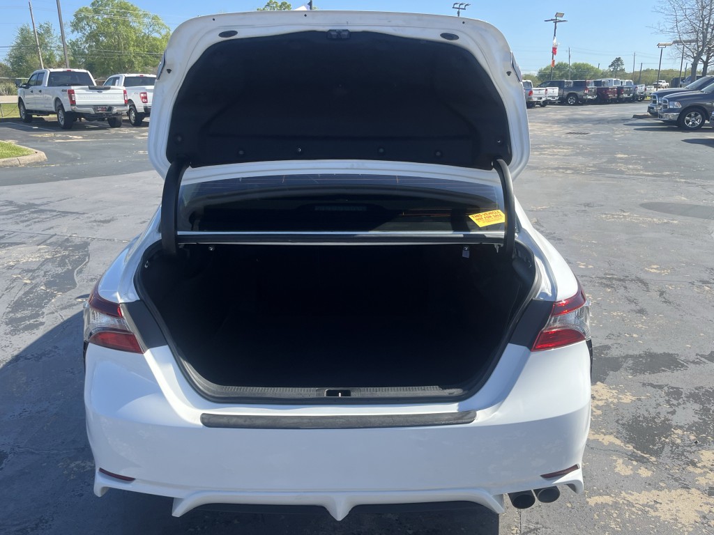 2022 Toyota Camry Image 11