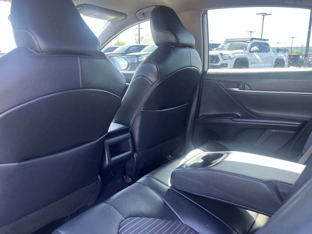 2022 Toyota Camry Image 18