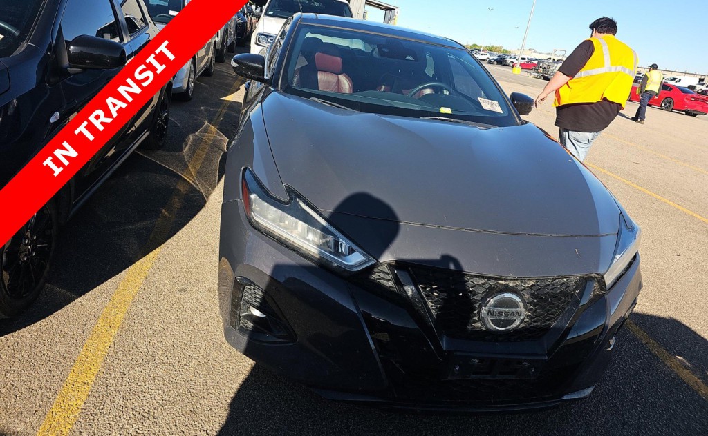 2021 Nissan Maxima Image 1