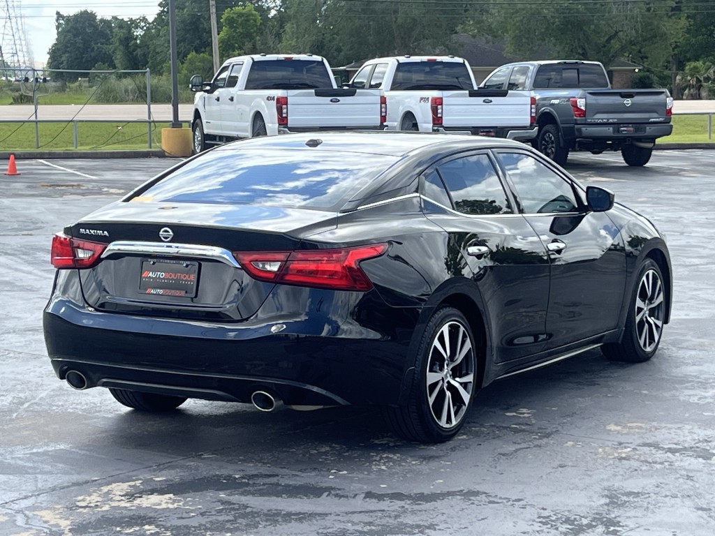 2017 Nissan Maxima Image 8