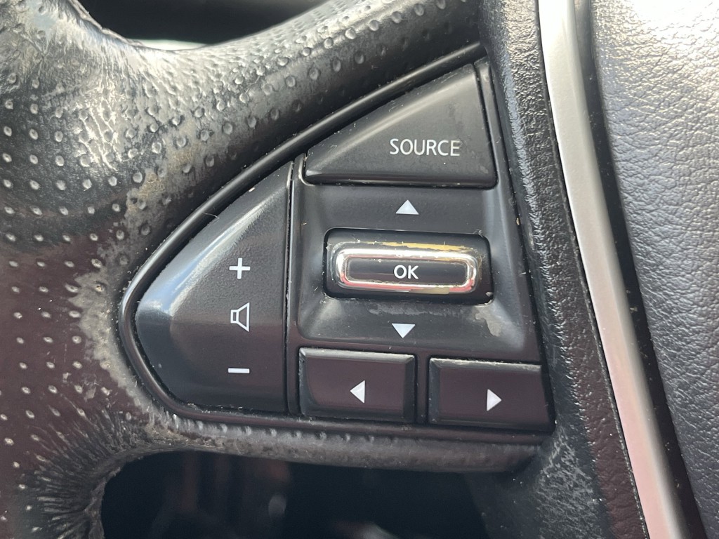 2017 Nissan Maxima Image 18
