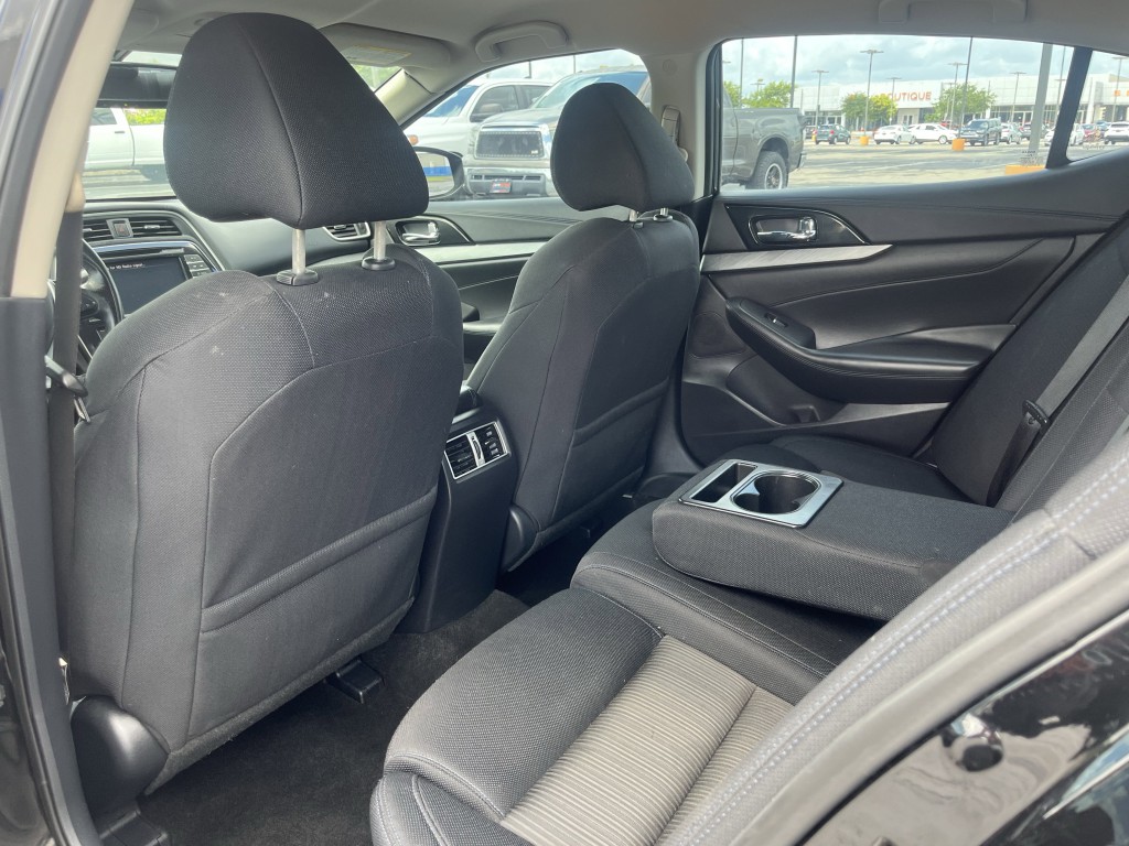 2017 Nissan Maxima Image 31