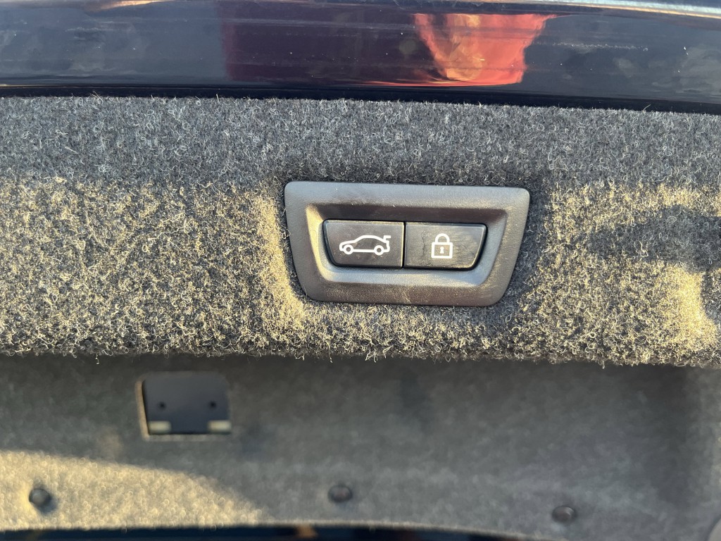 2018 BMW 5 Series Image 13