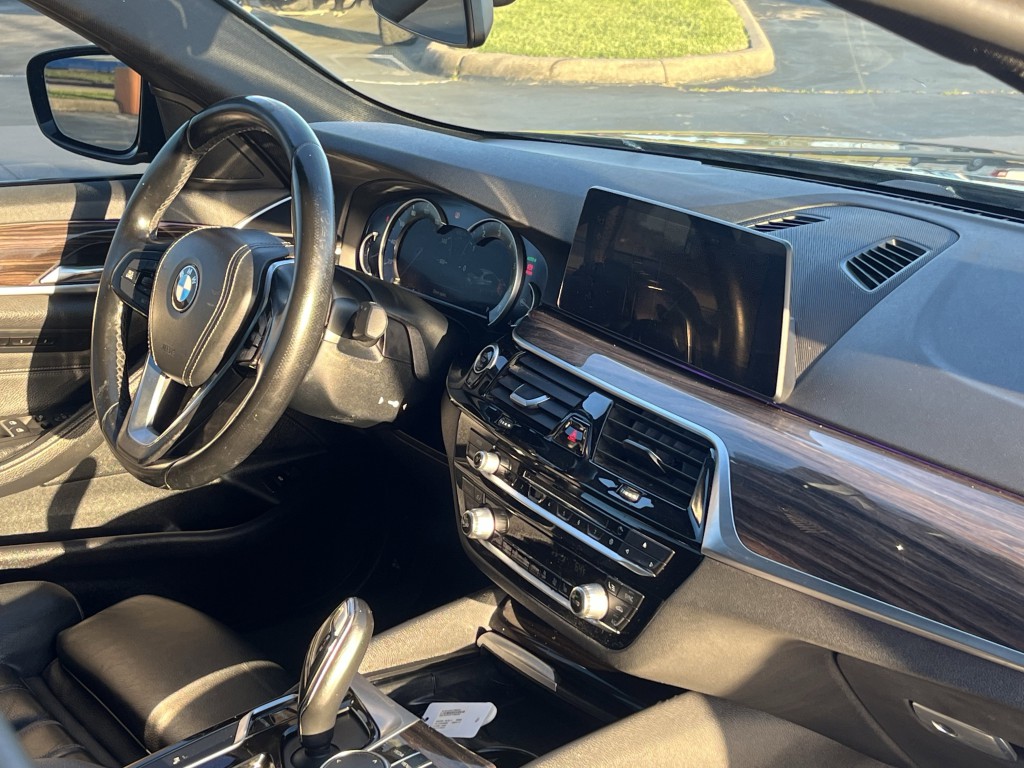 2018 BMW 5 Series Image 16