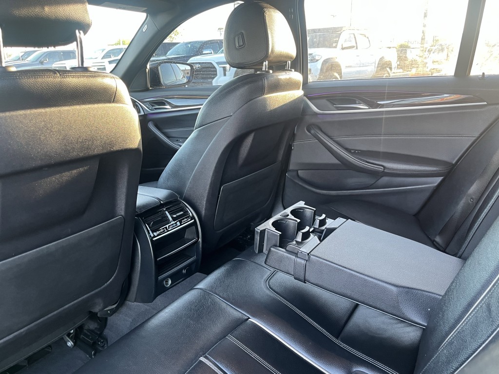 2018 BMW 5 Series Image 19