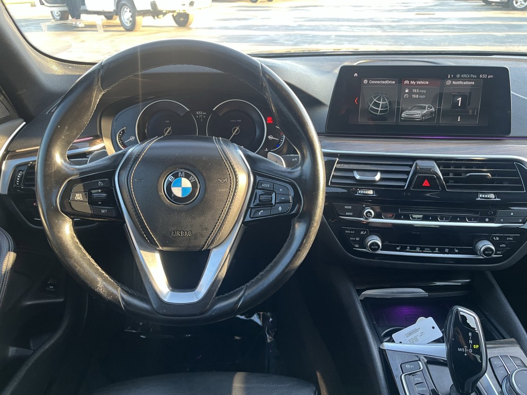 2018 BMW 5 Series Image 27