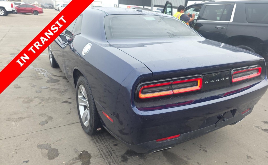 2016 Dodge Challenger Image 7