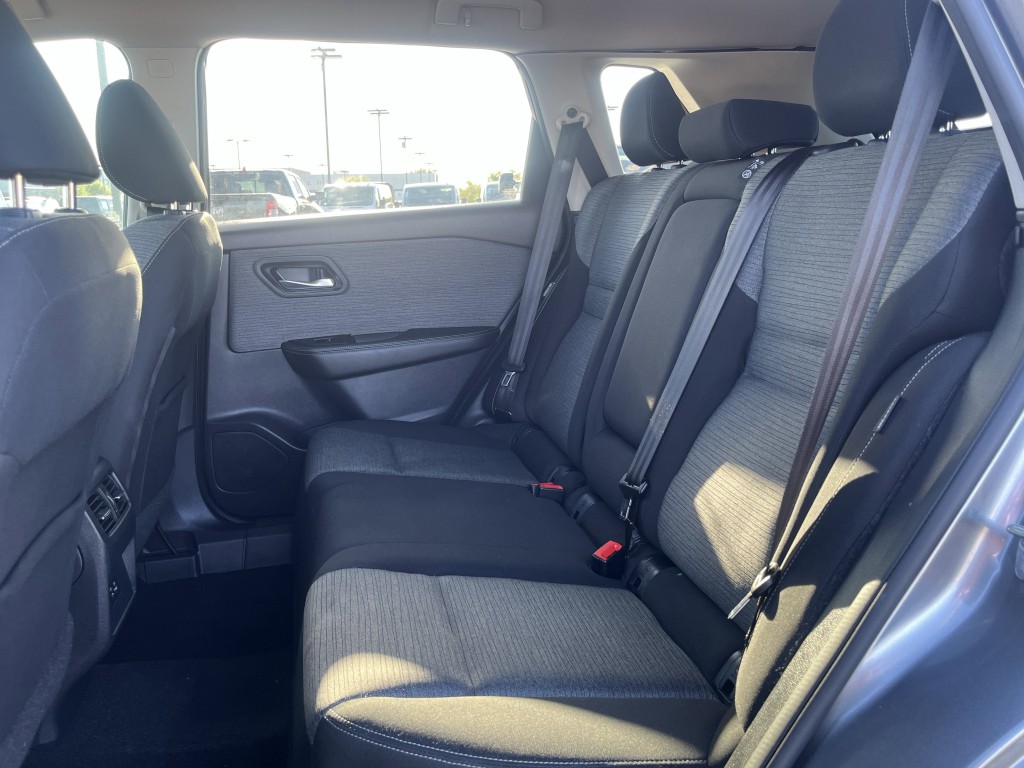 2021 Nissan Rogue Image 17