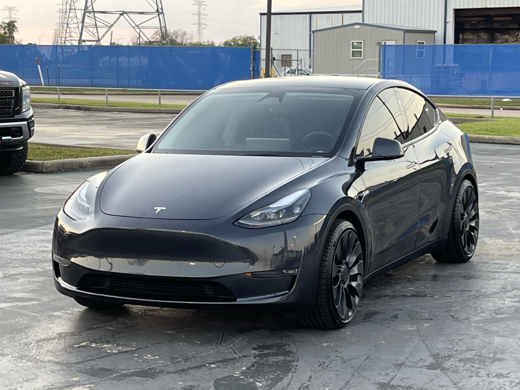 2024 Tesla Model Y Image 5