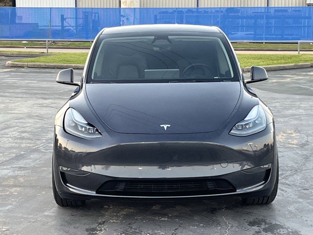 2024 Tesla Model Y Image 6