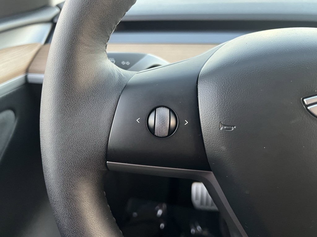 2024 Tesla Model Y Image 19