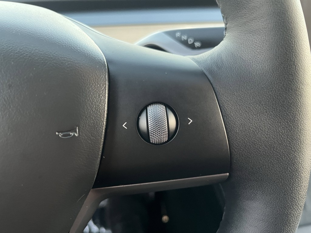 2024 Tesla Model Y Image 20