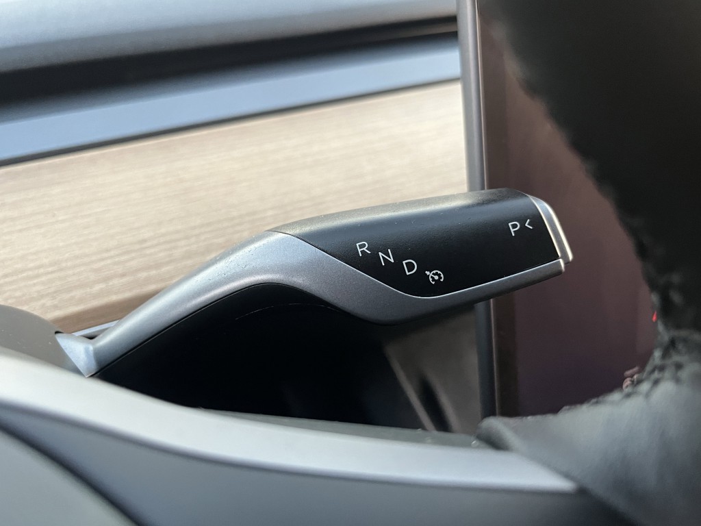 2024 Tesla Model Y Image 23