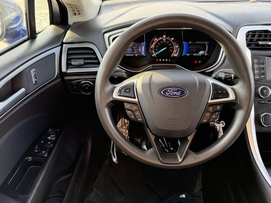 2016 Ford Fusion Image 14