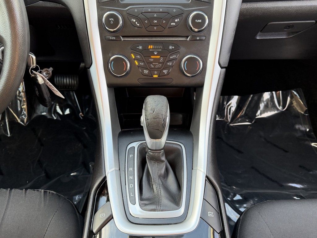 2016 Ford Fusion Image 18