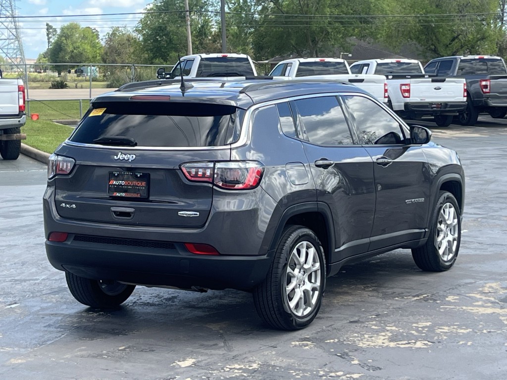 2022 Jeep Compass Image 8
