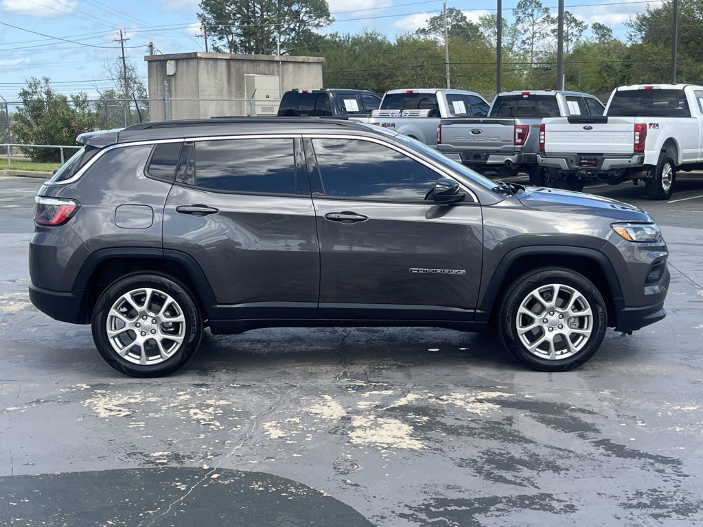 2022 Jeep Compass Image 10