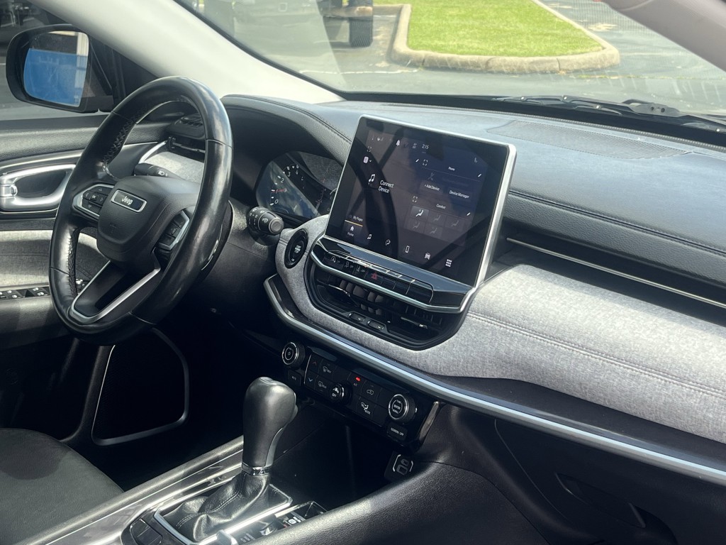 2022 Jeep Compass Image 15
