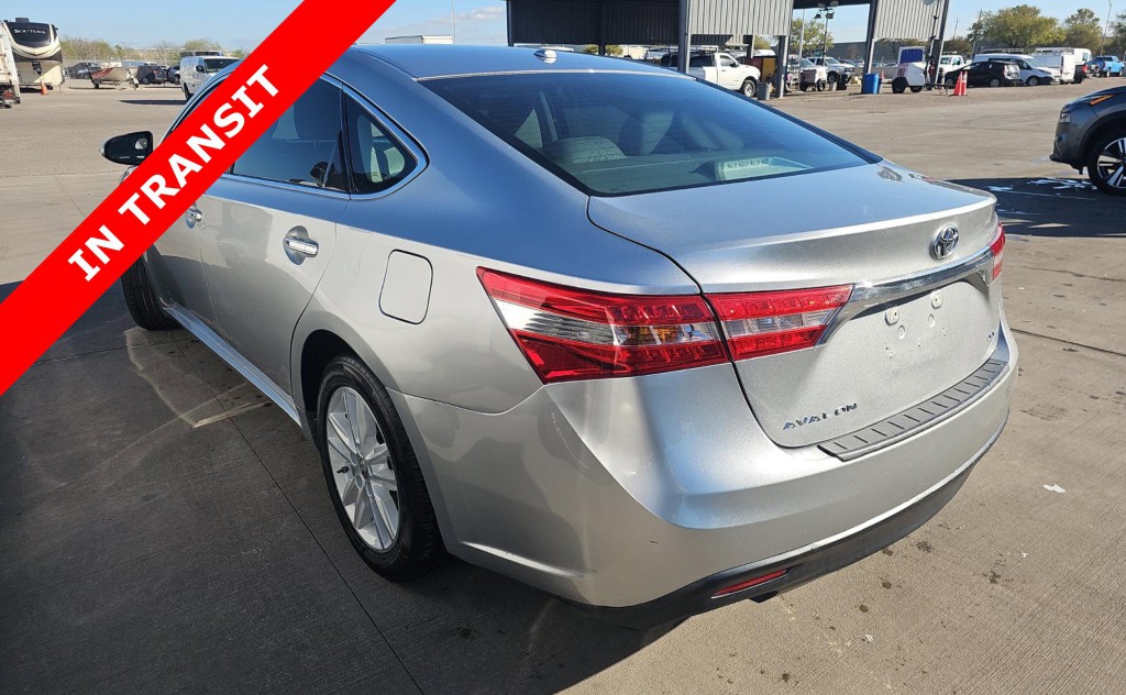 2015 Toyota Avalon Image 6