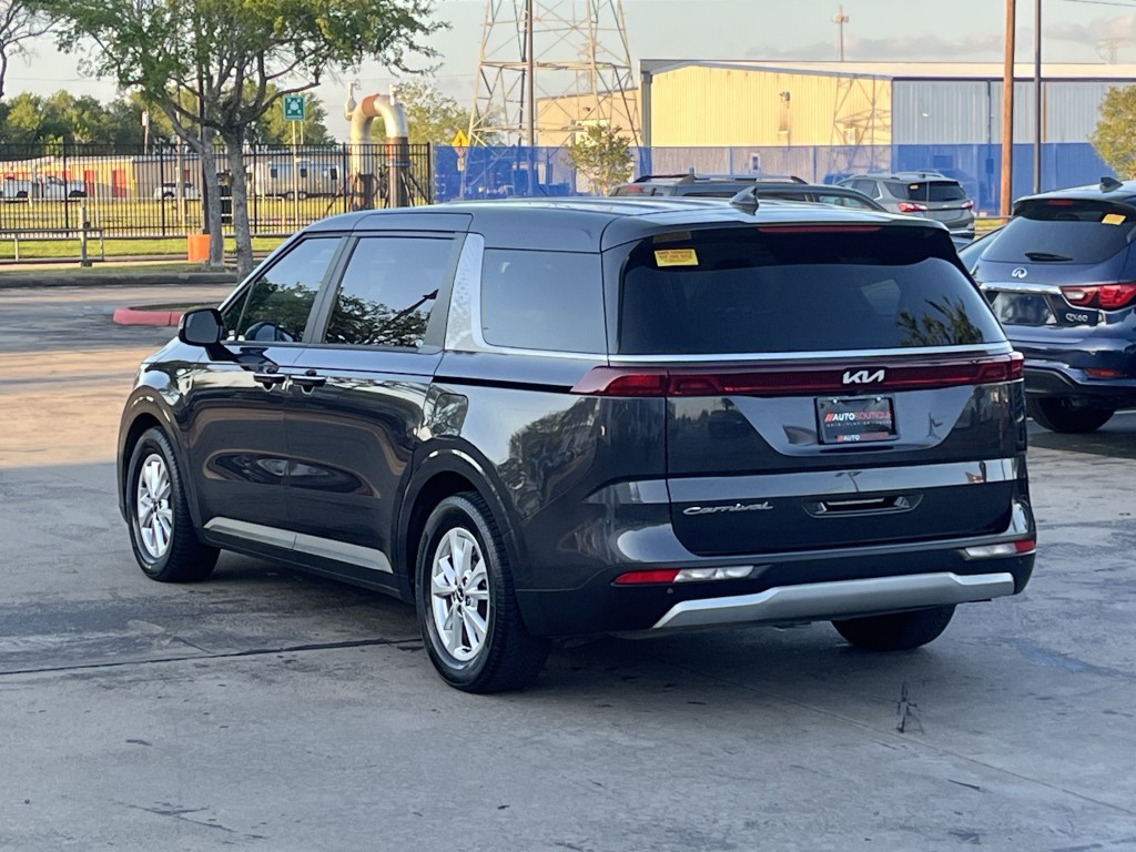 2022 Kia Carnival Image 10