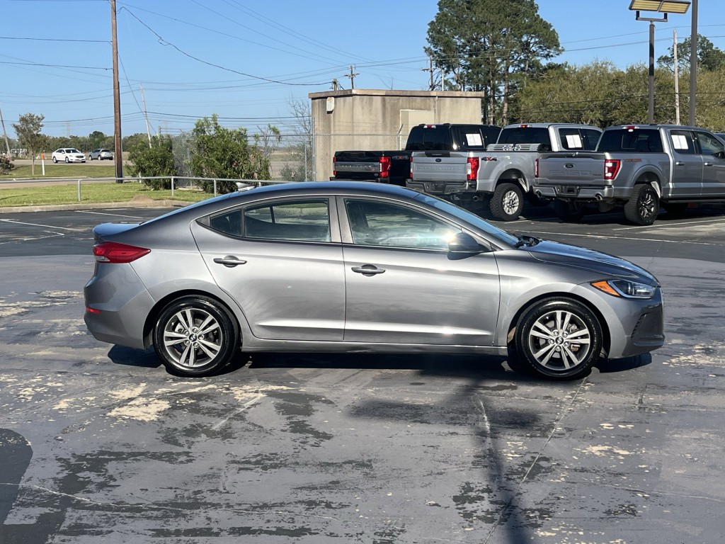 2018 Hyundai Elantra Image 11