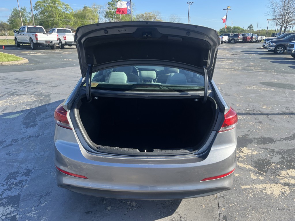 2018 Hyundai Elantra Image 12