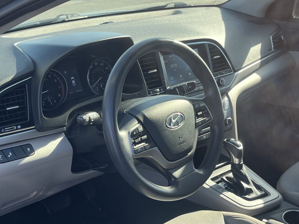 2018 Hyundai Elantra Image 13