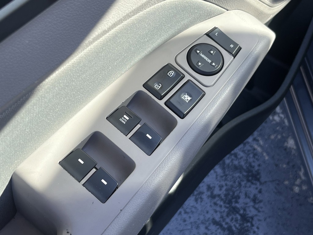 2018 Hyundai Elantra Image 18