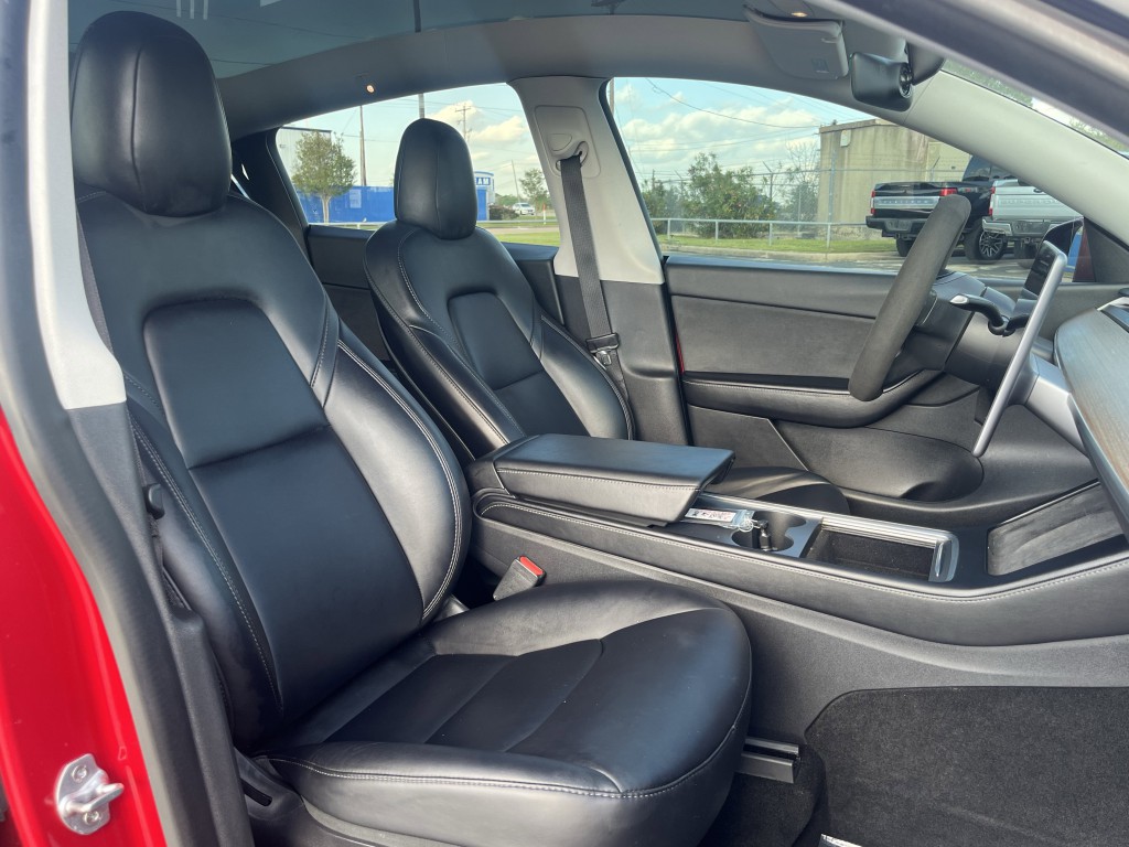 2021 Tesla Model Y Image 17