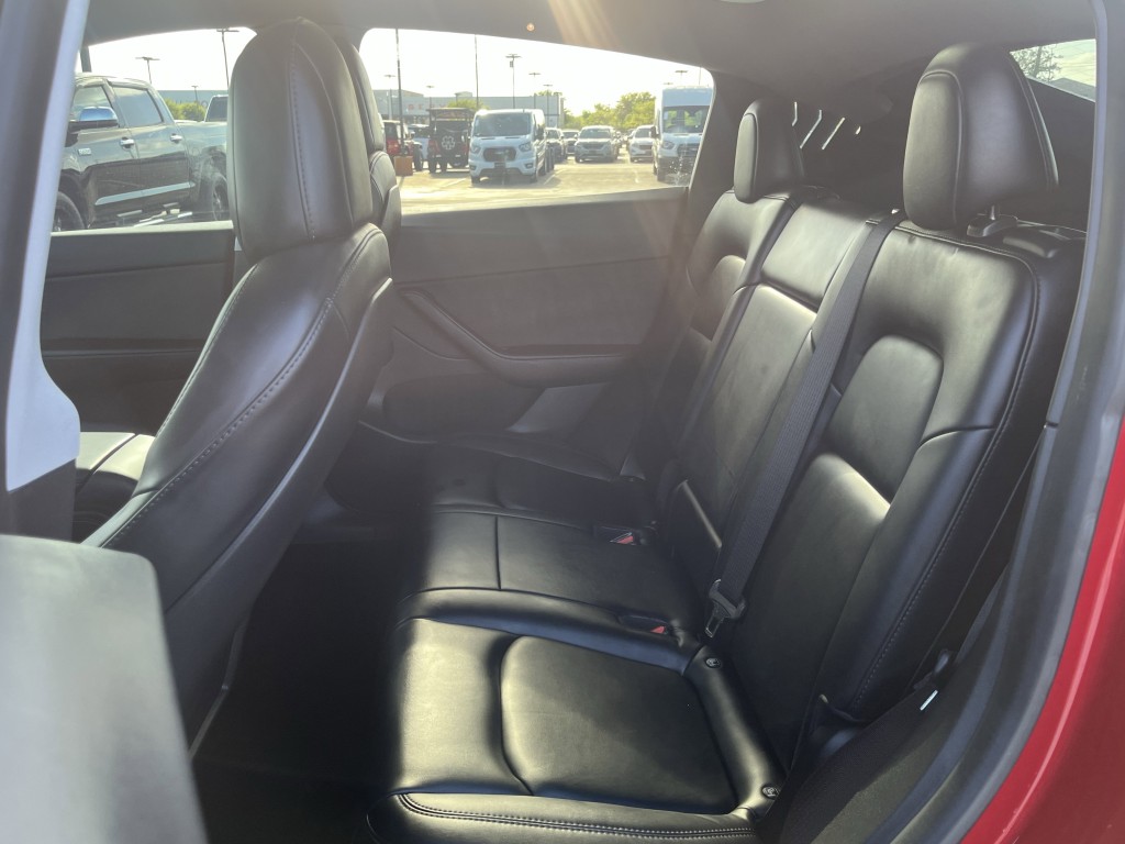 2021 Tesla Model Y Image 18