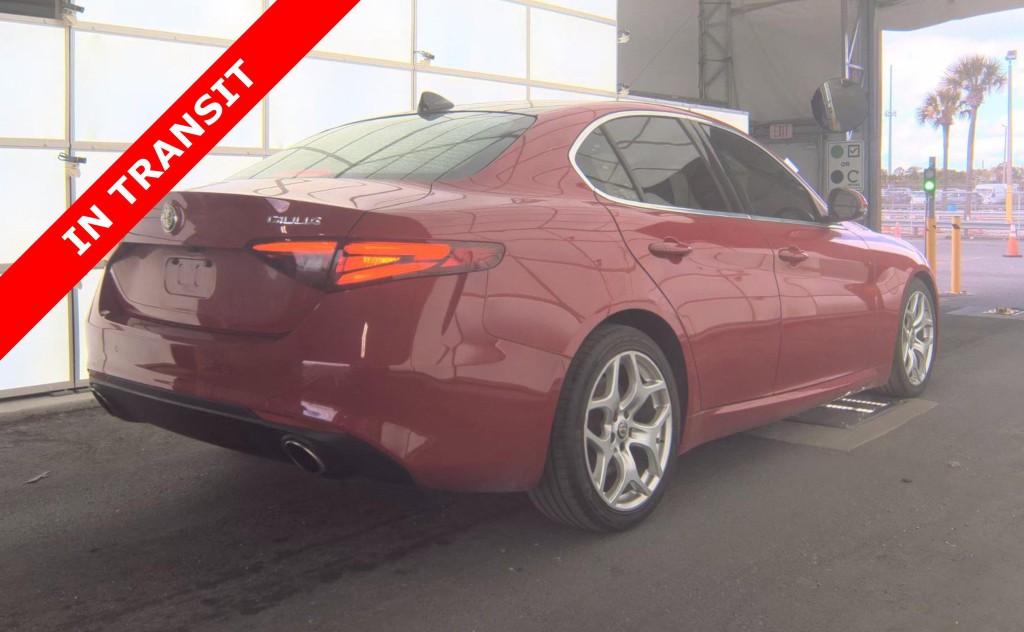 2021 Alfa Romeo Giulia Image 6