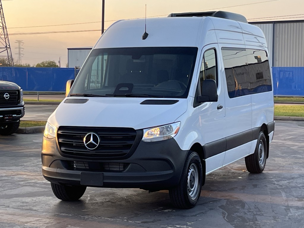 2025 Mercedes-Benz Sprinter Image 5