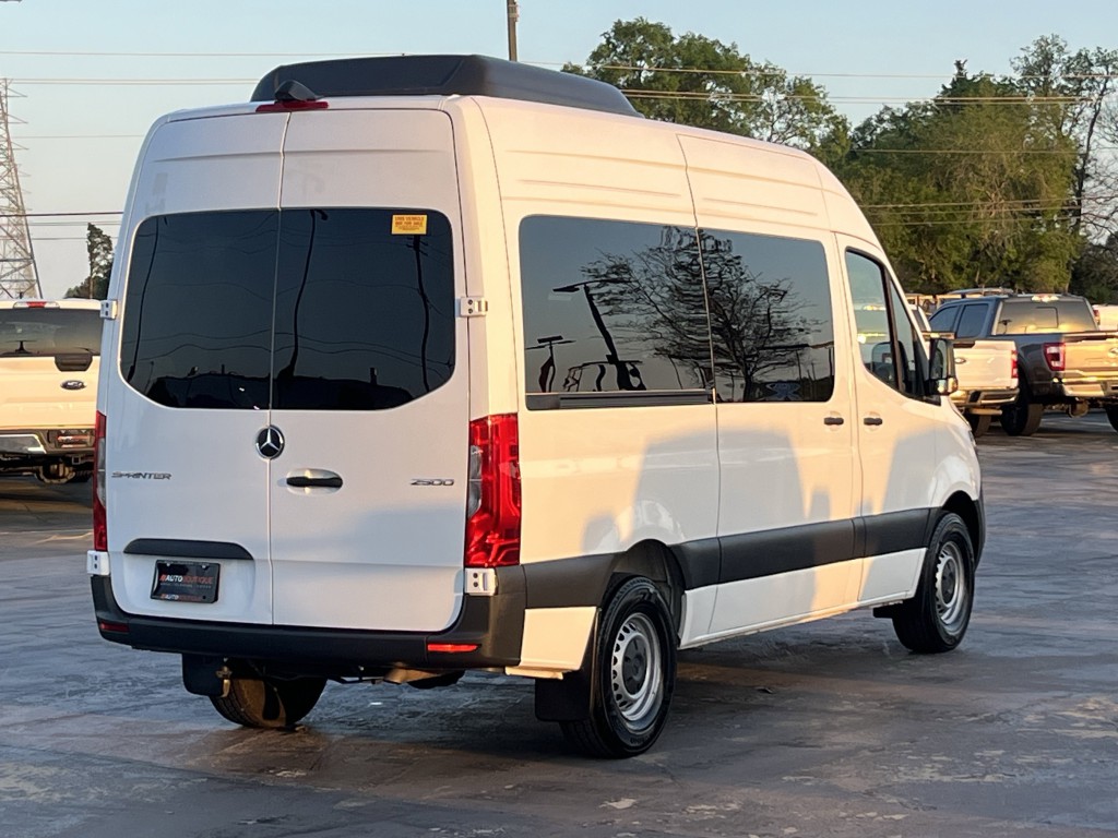 2025 Mercedes-Benz Sprinter Image 8