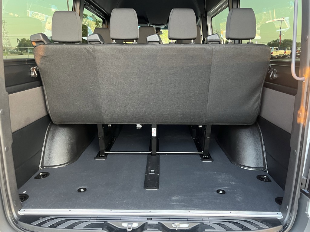 2025 Mercedes-Benz Sprinter Image 12