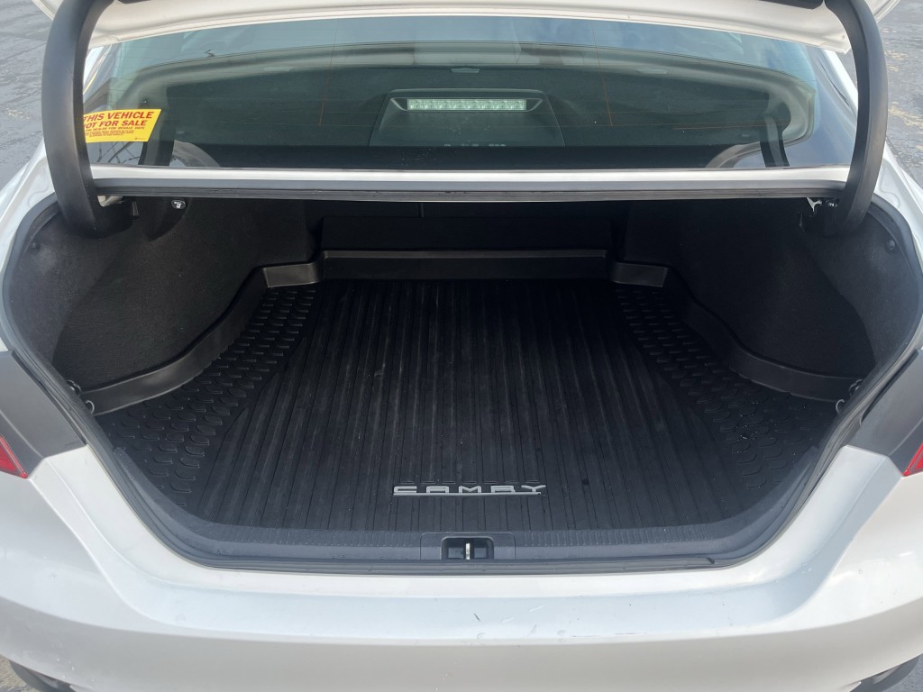 2021 Toyota Camry Image 12