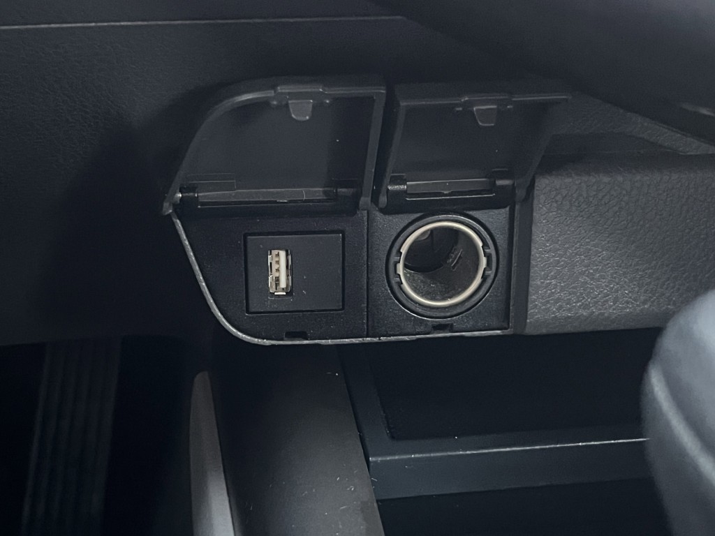 2021 Toyota Camry Image 24