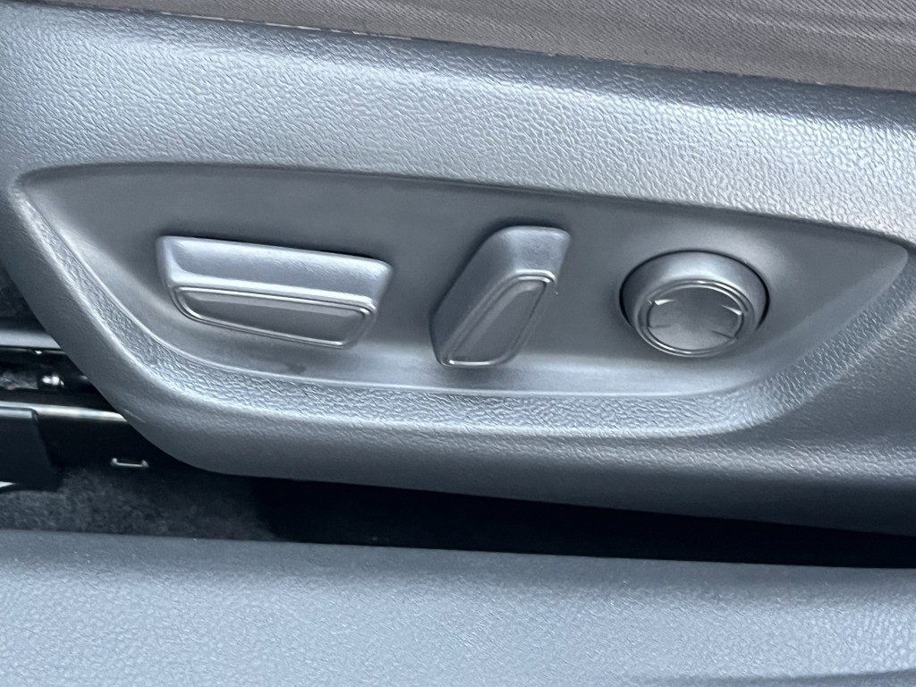 2021 Toyota Camry Image 27