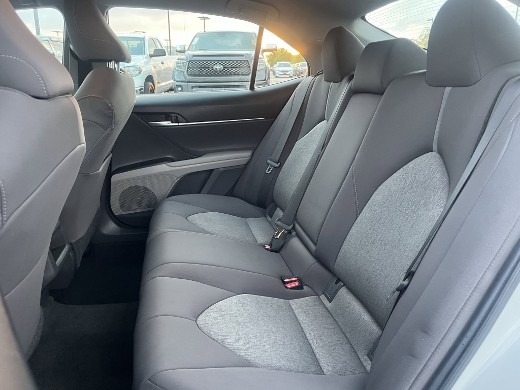 2021 Toyota Camry Image 30