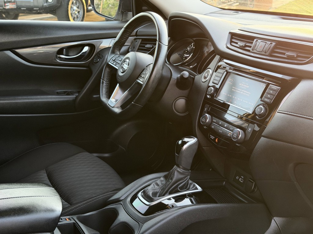 2019 Nissan Rogue Image 12