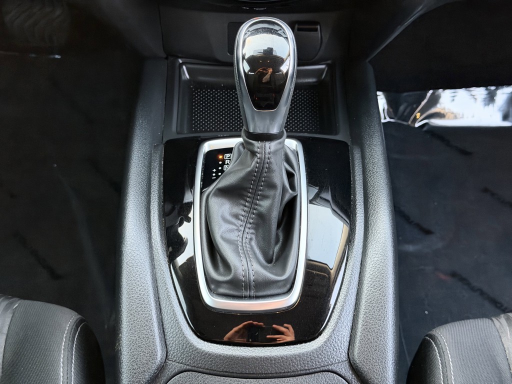 2019 Nissan Rogue Image 19