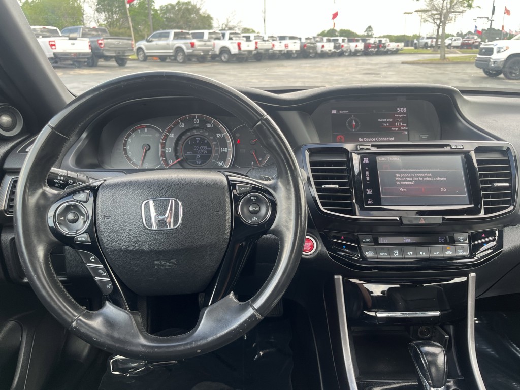 2016 Honda Accord Image 16