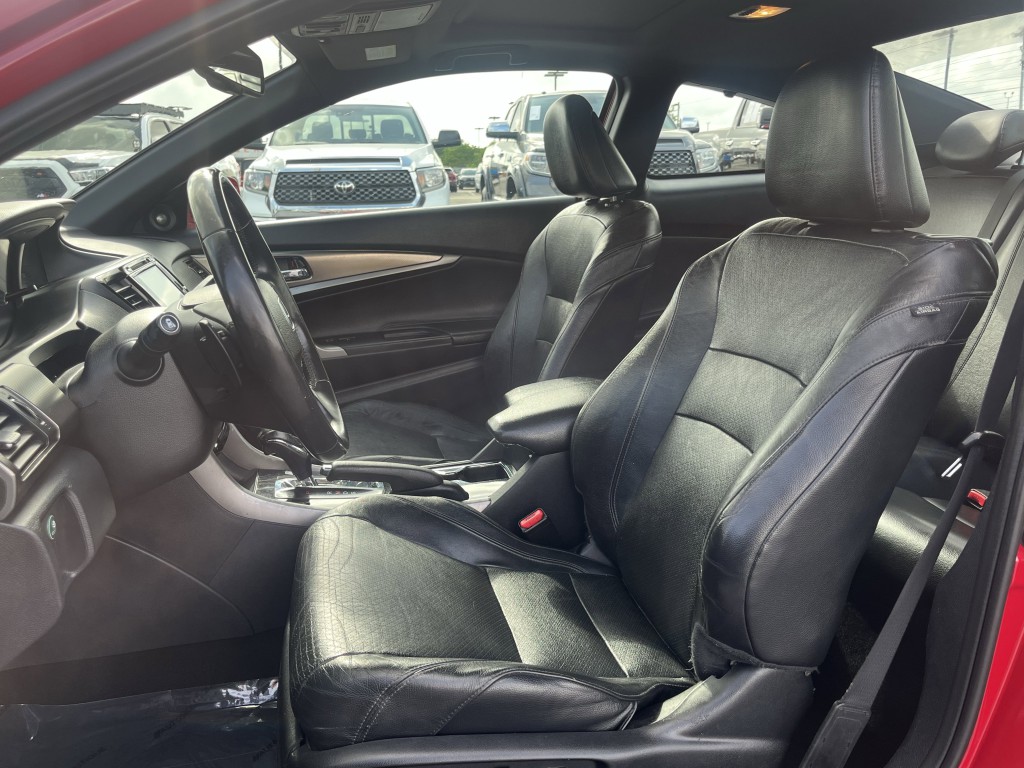 2016 Honda Accord Image 28