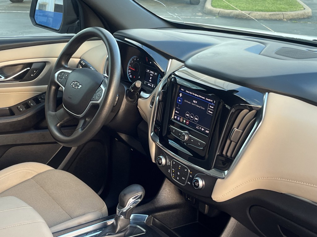 2022 Chevrolet Traverse Image 15