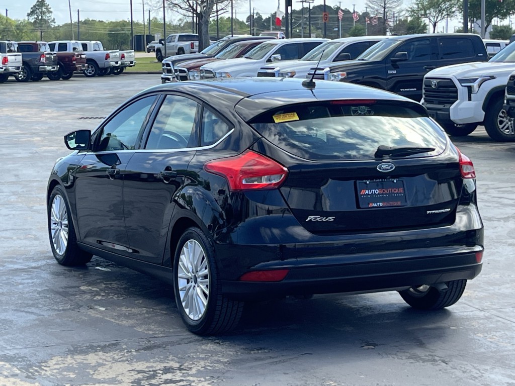 2017 Ford Focus Image 10